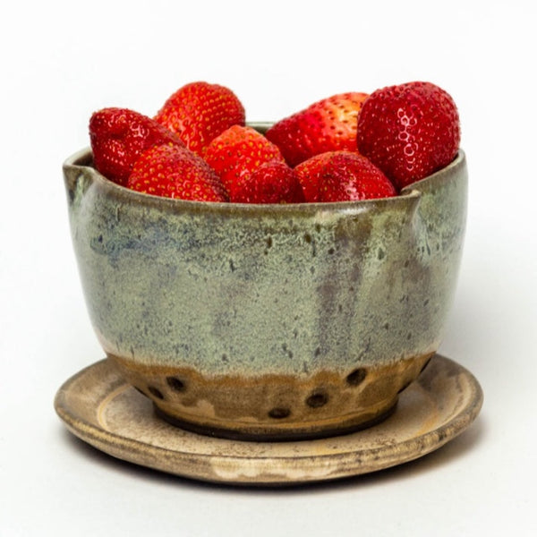 Ceramic Berry Bowl Image Alt